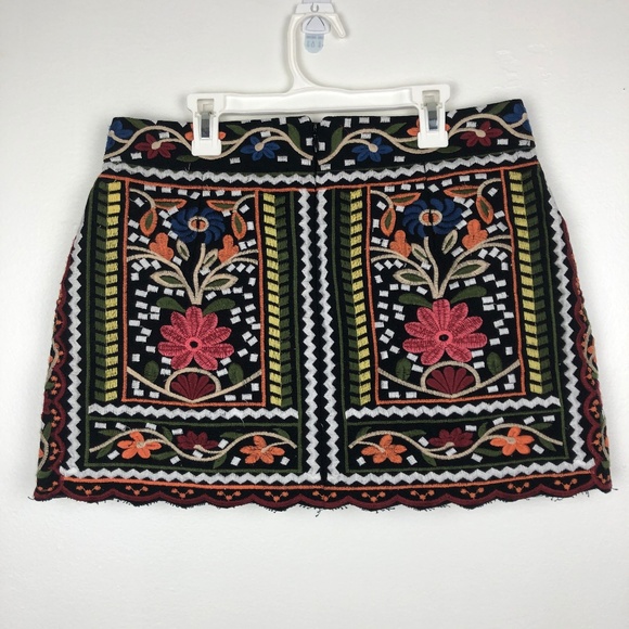 Black & Colorful Floral Embroidered Mini Skit - Picture 3 of 7